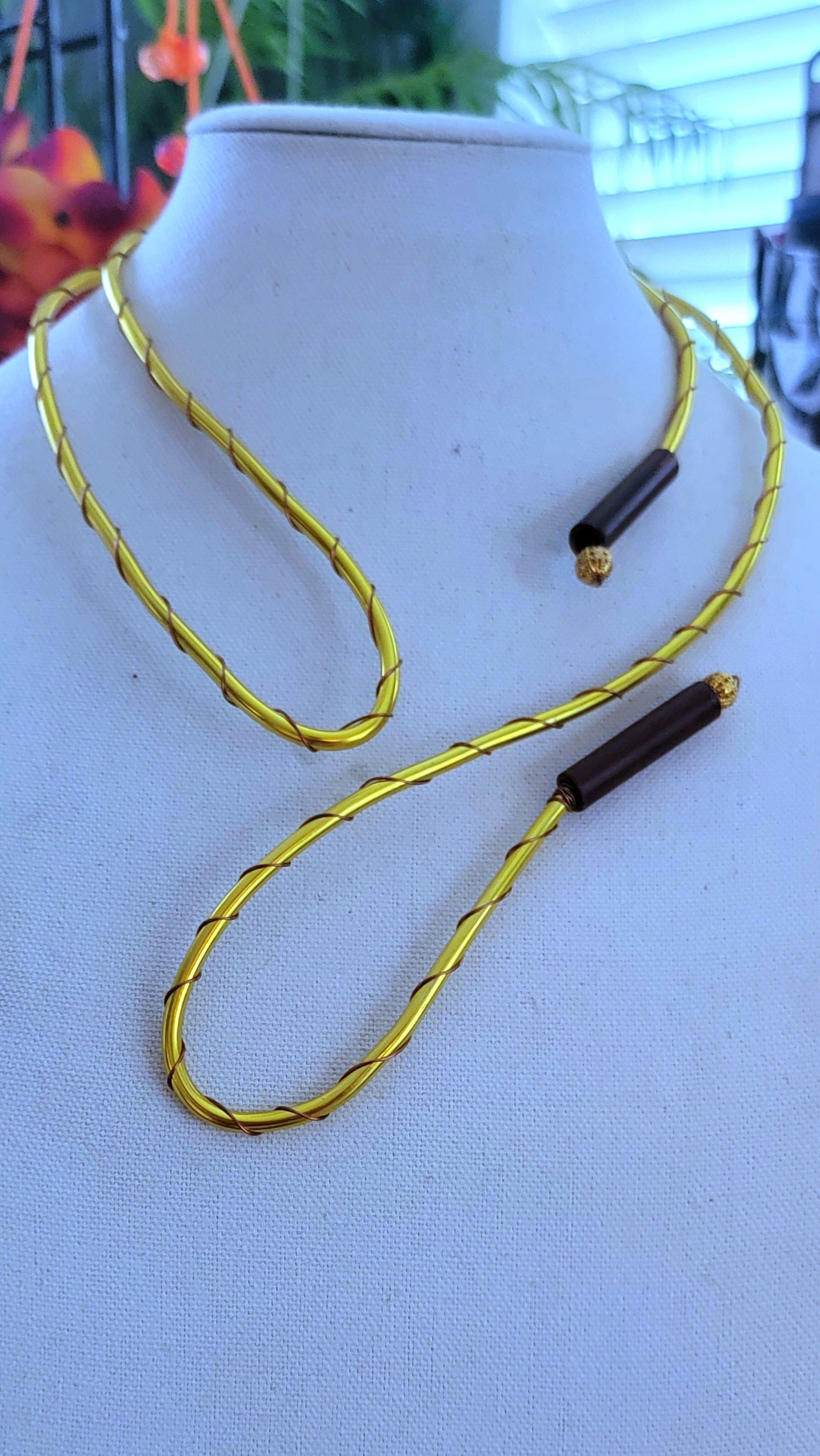 Aura Spiral Wire Choker Necklace